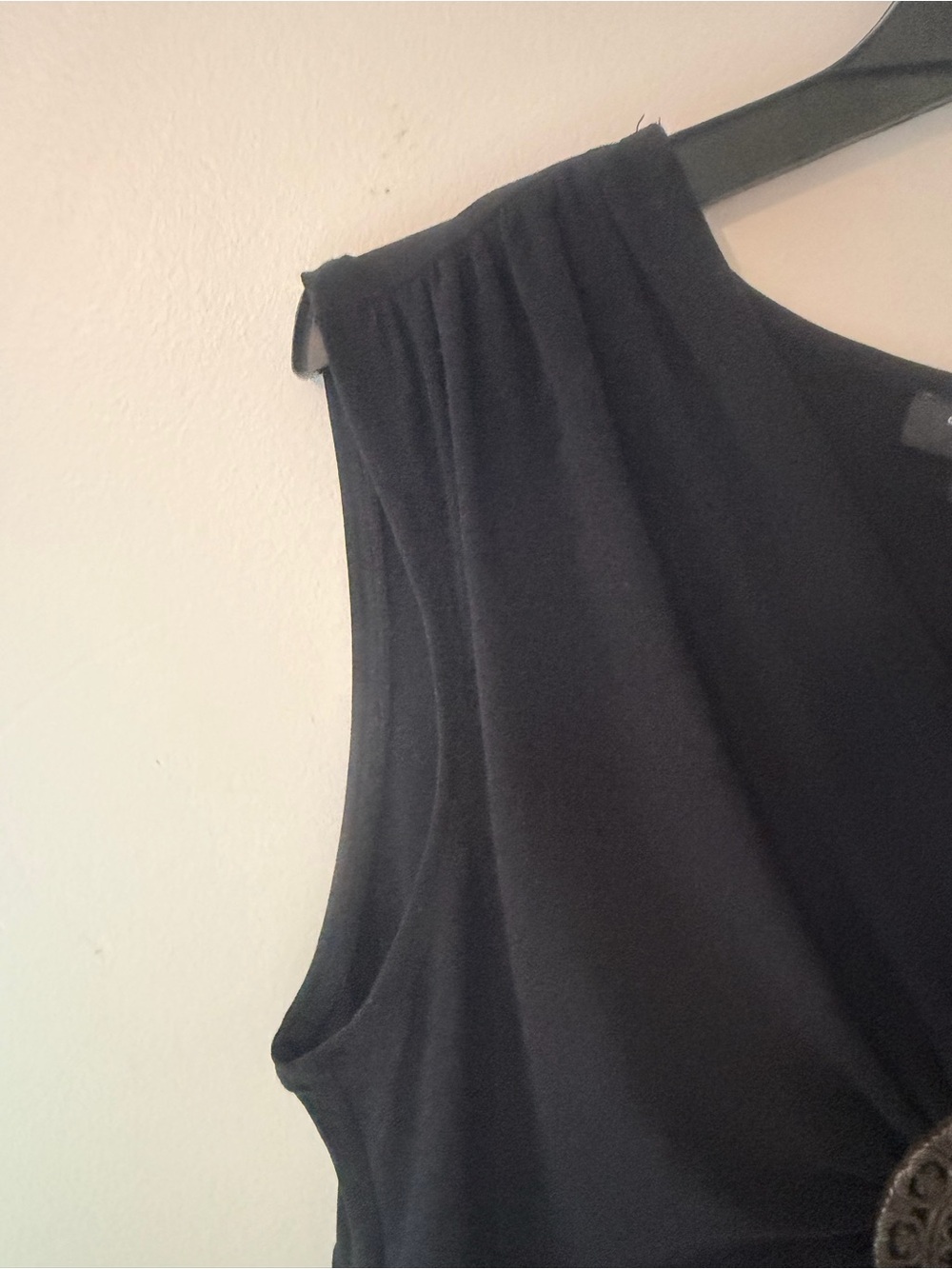 dressbarn Black Sleeveless V‑Neck Midi Dress with Gold Waist Medallion size 14W - Picture 6 of 10